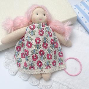 Porte-clés en tissu floral fait à la main pour fille, pendentif pour bébé, double usage, peluche moelleuse - Product Image 6