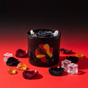 Luxury Private Label Minimalist Art Scented Soy Wax <b>Candle</b> Graphic Illustration For Modern Home Decor Wholesale Premium <b>Set</b> - Product Image 1