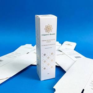 Scatola Cosmetica di Lusso Personalizzata con Stampa, Confezione in Carta Ecologica Testurizzata con Dettagli in Rilievo - Product Image 6