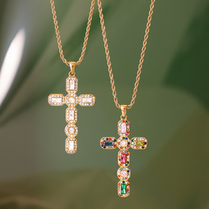 Collier pendentif croix géométrique en acier inoxydable avec zircon rectangulaire serti pavé, idéal pour un cadeau, bijoux de mode - Product Image 2