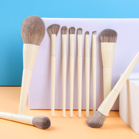 Kit de pinceaux de maquillage en bois végétalien personnalisé de 10 pièces Pinceaux de mélange à long manche de haute qualité avec correcteur et blaireau Caractéristiques