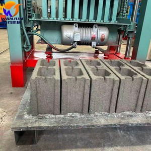 Macchina Mobile per la Produzione di Mattoni 4-35B + Macchina per Blocchi ad Alta Resistenza, Telaio in Acciaio Durevole per <span class=keywords><strong>Lavoro</strong></span> Continuo 24/7 - Product Image 6