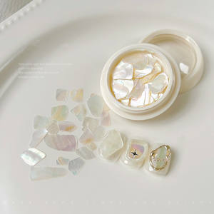 Luninail LN-R010 <span class=keywords><strong>Manucure</strong></span> 3D Couleurs <span class=keywords><strong>Pastel</strong></span> Effet Aurore Coquillages Tranches Populaires Design Naturel Irrégulier Strass pour Ongles Fabriqués en Chine - Product Image 3