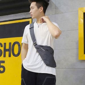 Muestra gratuita de bolso bandolera informal de viaje, bolso de pecho portátil personalizado para deportes, motociclismo y ciclismo para hombres - Product Image 4