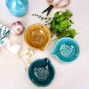 Coupe-herbe et ail en un seul outil de cuisine bol à salade bol à vinaigrette plat en grès fait à la main bol à ail et à herbes - Product Image 5