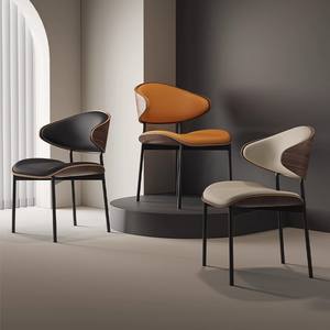 Chaises de salle à manger en bois massif de luxe léger avec dossier en cuir, cadre en métal, chaises de réception pour appartement, villa, meubles de maison - Product Image 2
