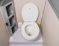Conquer Falcon Nouvelle Expédition Tout-Terrain, Remorque de Voyage 4x4 avec Châssis en Aluminium, Réservoir d'Eau de 320L, Capacité 4 Personnes, Toilette et Salle de Bain Intérieures