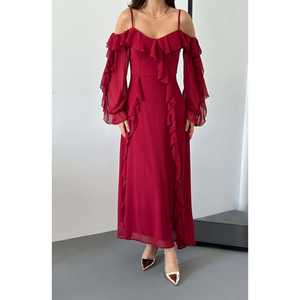 ชุดราตรีสีแดงเบอร์กันดีแบบขายส่ง กระโปรงบานระบายชีฟองสั้น ประดับเลื่อม แต่งระบายหลายชั้น ประดับมุกและคริสตัล ยาวกรอมพื้น สำหรับไซส์ XS - Product Image 2