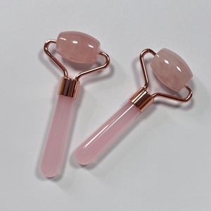 Rodillo de Jade para Masaje Facial de Cuarzo Rosa, Tamaño Mini, Cabezal Único - Product Image 1