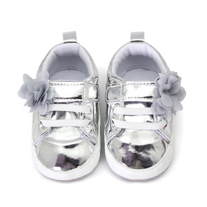 Chaussures pour bébés de 0 à 1 an en gros, chaussures décontractées pour bébés à semelle souple avec motif floral mignon - Product Image 4