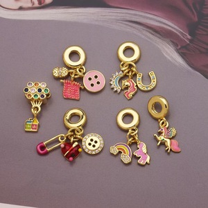 Bracelet <span class=keywords><strong>à</strong></span> breloques <span class=keywords><strong>BD</strong></span>-D1295, carte de <span class=keywords><strong>l</strong></span>'Italie et <span class=keywords><strong>du</strong></span> Venezuela, drapeau, football, thème football mondial, plaqué or, émail, sport - Product Image 3
