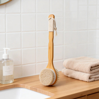 Brosse de bain en bois de bambou avec poils de cheval naturels doux pour une exfoliation douce et un soin de la peau par brossage à sec