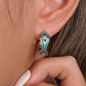 Boucles d'oreilles Huggie Sunshine Of Your Smile en alliage de zinc plaqué or blanc, serties de zircon rond, bijoux géométriques tendance pour femmes - Product Image 4