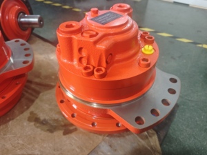 Moteur hydraulique à pistons radiaux 05, 160 tr/min, pour chargeuse compacte - Product Image 1