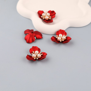 Accesorio para el Cabello con Flor Roja, Perlas de Imitación y Diamantes de Imitación, Adorno Nupcial, Material de Resina Plástica, Yiwu Primavera 2024 - Product Image 3