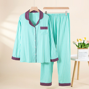 Pyjama en molleton pur coton rayé à manches longues pour femme SUHE PJ-1471 avec logo frontal – Collection Printemps pour la maison - Product Image 4