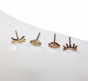 Promotion : Boucles d'oreilles œil de chat 10 mm au design simple et de haute qualité pour femme – Bijoux tendance - Product Image 2