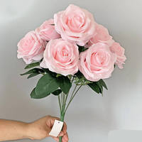 Großhandel Maßgefertigter 7-Köpfiger Moderner Handgemachter Seidenrosen-Kunstblumenstrauß für Hochzeit, Weihnachten & Neujahrsdekoration
