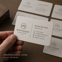 Cartes de visite modernes minimalistes gaufrées, impression recto-verso avec logo personnalisé, coins arrondis, cartes en papier pour l'identité de marque
