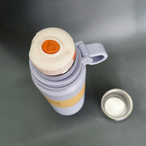 Botella de Agua de Acero Inoxidable de Gran Capacidad de 1000 ml, a Prueba de Fugas, con Tapa Hermética 304, Disponible en Stock para Deportes - Product Image 3