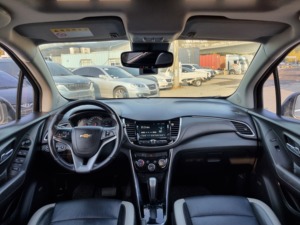 2018 BLACK The New Trax Auto Diesel Sunroof And BSD SUV Heated Seats Korean Auto <b>TPMS</b> Diesel Compact Car - Product Image 5