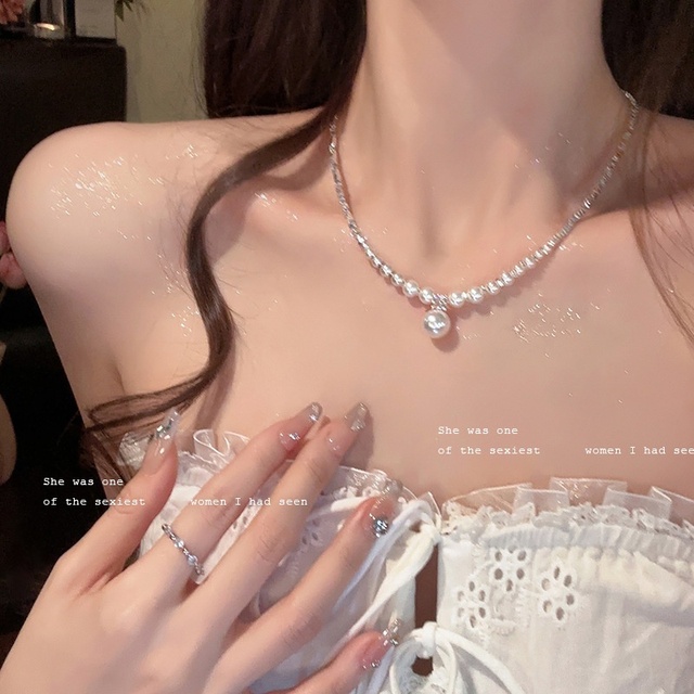 Light Luxury Titanium Steel Clavicle Chain High-End Pearl Necklace for Women Ins Trendy Versatile Fashion Chains Necklace