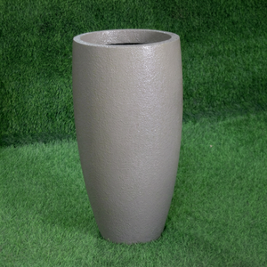 Maceta Clásica Moderna KNT Creations, Textura Rugosa, para Jardín Exterior, Fibra de Vidrio, Tallada a Mano, Duradera y Ligera - Product Image 1