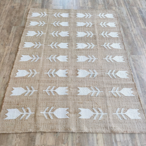 Alfombra de paja de trigo neutra, tapete trenzado decorativo para dormitorio con diseño de flechas - Product Image 6
