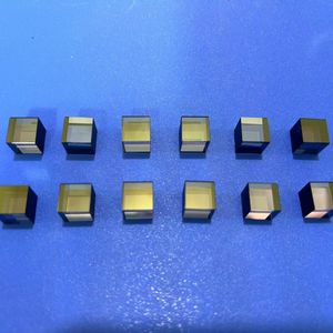 Vidro óptico Polarização Beam Splitter Cube Prismas para 532nm 632.8nm 808nm 850nm 1064nm - Product Image 4