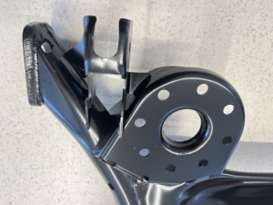 Pièces de châssis d'essieu arrière de qualité OE, directement de l'usine, suspension OE 42110-0D141, freins à tambour pour voitures japonaises Toyota Yaris 05-15 - Product Image 3