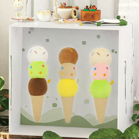 Tsubomi Marteau de massage en peluche en tissu polyester et coton PP, motif crème glacée de dessin animé, innovant, amusant et mignon, jouet animal