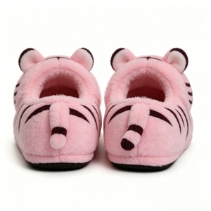 Pantoufles en peluche tigre rose personnalisées, pantoufles d'intérieur mignonnes en forme de tigre, pantoufles en peluche tigre pour bébé pour Halloween, rembourrées en coton PP - Product Image 3