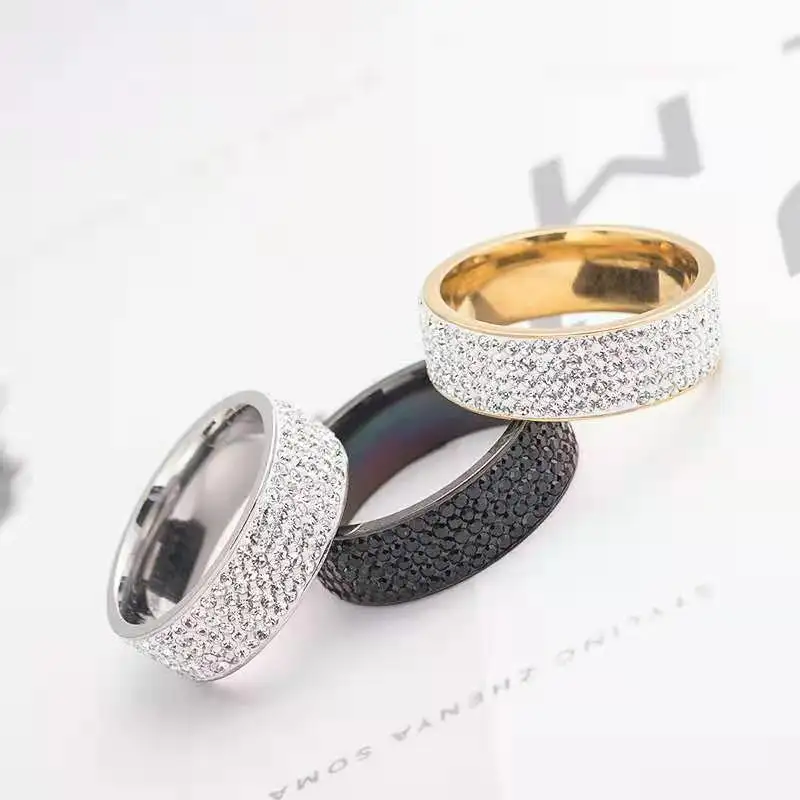 Yiwu Daicy Sieraden Hot Selling Eenvoudige Nieuwste Arrivals Goedkope 8Mm Breedte 5 Rij Kristallen Stellen Rvs Ringen