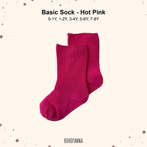 Chaussettes douces rose vif pour bébés, offrant un confort léger, un tissu respirant, une élasticité flexible et un ajustement sûr pour un usage quotidien. - Product Image 1