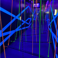 Cordons interactifs de défi de longueur ondulée pour salle de jeu, avec activation par bouton-poussoir LED et jeu lumineux, vente en gros