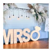 Letrero de marquesina de pie personalizado para exteriores de 4 pies Letras de amor LED gigantes y letras grandes con números