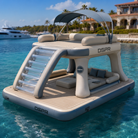 Plateforme flottante gonflable pour location de vacances à la plage, quai spacieux pour se détendre, observer les paysages et socialiser