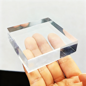 Bán buôn 2x2x1 inch rõ ràng hiển thị vuông khối đánh bóng Acrylic Cube may hiển thị chủ cơ sở đứng xách tay thân thiện với môi - Product Image 2