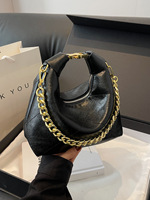 Nouvelle chaîne de luxe légère dame sac à main en forme de diamant sous les bras fille sac à bandoulière unique PU grande capacité femmes sac à bandoulière