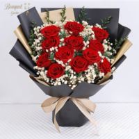 Bouquet de roses éternelles en boîte carrée, longue durée (3-5 ans), idéal pour la décoration de mariage et la Saint-Valentin – Fournisseur : Flower Factory