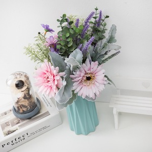Bouquet de fleurs artificielles Guan Delin rose et violet, eucalyptus, décoration d'intérieur, décoration de mariage CF01156 - Product Image 1