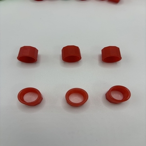 ขวดน้ำมันยาแบบมีฝาเกลียวขึ้นรูปด้วยวิธีฉีดพลาสติกไวนิลทรงกลมสำหรับบรรจุน้ำมันดอกคำฝอยและน้ำมันลม ขายส่งจากประเทศไทยและเวียดนาม - Product Image 5