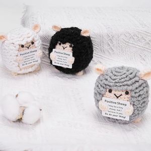 ชุดโครเชต์ DIY สไตล์การ์ตูน ทำมือ เป็นมิตรกับสิ่งแวดล้อม ของขวัญสร้างสรรค์ ของตกแต่ง ตุ๊กตาโครเชต์ ของเล่นตุ๊กตาคริสต์มาส - Product Image 2