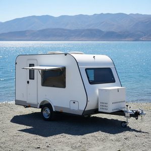 Espaciosa Autocaravana Impermeable con Cocina Integrada de Acero Inoxidable y Diseño Multipersonal para Acampadas Prolongadas - Product Image 2