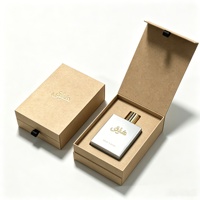 Boîte à parfum personnalisée noire mate avec estampage à chaud en feuille d'or, charnière, doublure en satin rigide, carton kraft recyclé, 50 ml, CMYK 4 couleurs