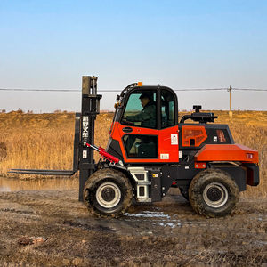 מלגזות שטח רב תכליתיות 3.5T 4T 5T 6T <span class=keywords><strong>7T</strong></span> 8T 10T 4X4 4Wd הידראוליות דיזל עם תורן תלת-שלבי לעבודה בשטח קשה - Product Image 2