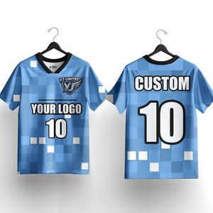 Высококачественная футбольная форма цвета небесно-голубого с оттенками белого, 100% полиэстер, в ретро-винтажном стиле для клубных команд. - Product Image 1