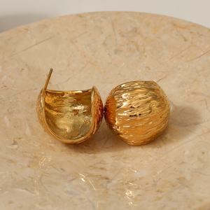 Pendientes de Aro Gruesos de Acero Inoxidable con Baño de Oro PVD de 18K, Hipoalergénicos, Antideslustre, Retro, con Bola Redonda en Relieve para Mujer - Product Image 3
