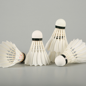 Volant de <span class=keywords><strong>badminton</strong></span> LING-MEI 40 en plumes de canard de haute qualité à prix abordable - Product Image 4