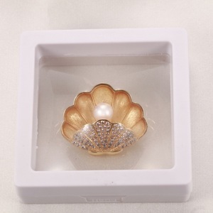 Broche de Perlas de Agua Dulce Elegante y de Lujo de Zhuji, Nuevo Estilo de Concha de Lujo Ligero, Accesorios para Traje y Abrigo, Perla de Agua Dulce Auténtica - Product Image 4